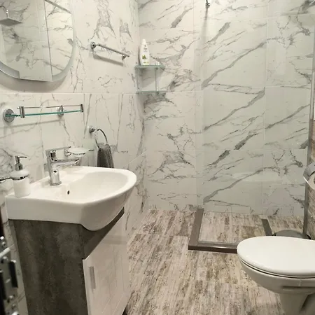 דירה Snow White Luxury Near Gondola & Free Parking בנסקו