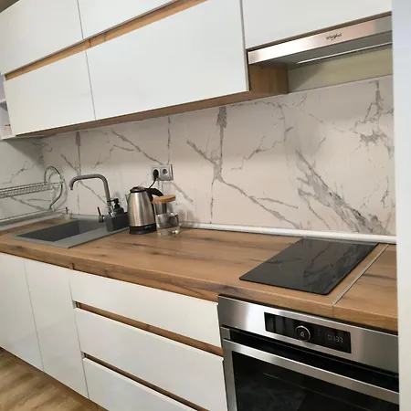 Snow White - Luxury With Free Bottle Of Wine バンスコ