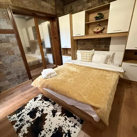 Snow White - Luxury With Free Bottle Of Wine بانسكو